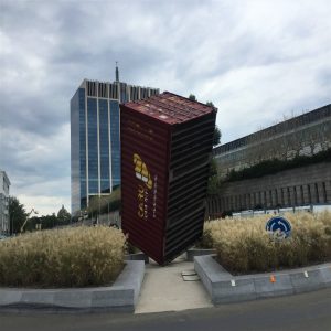 Sculpture insolite The Container de Luc Deleu à Bruxelles