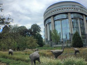 Scuptures insolites d'autruches au Parc Léopold à Bruxelles