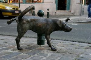 Statue LE Zinneke de Tom Frantzen à Bruxelles